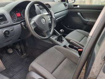 Volkswagwn Golf V 1.4i - 10