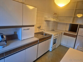 EXKLUZÍVNY-7 IZBOVÝ-3 PODLAŽNÝ Rodinný dom, PODHRADOVÁ - 10