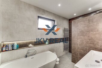 Moderný 5izbový rodinný dom s bazénom a altánkom | Veľké Úľa - 10