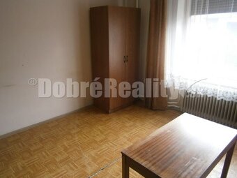 Rodinný dom v centre mesta Hurbanovo na predaj  - 10