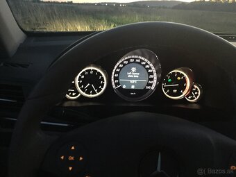 predám….Mercedes e.. - 10
