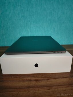 MacBook Pro 2018 | i7 • 16GB • 256GB SSD - 10