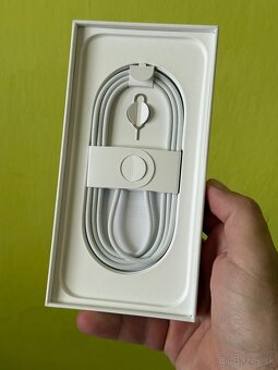 iPhone 16 Pro Max 1 TB Natural Titanium - 10