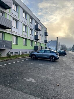 𝗣𝗿𝗲𝗻𝗮́𝗷𝗼𝗺: úplne nový 2-izbový byt, balkón, parkovan - 10