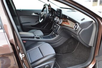 Mercedes-Benz GLA 180d A/T AMG Line - 10