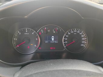Carens 1.7CRDi - 10
