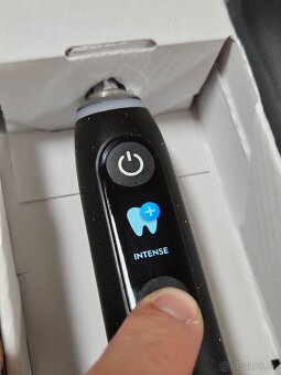 Oral-B iO 10 Black – nová, špičková elektrická zubná kefka - 10