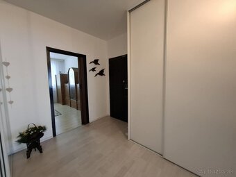 NA PREDAJ - 3 izb. byt s garážou, Prievidza - 10