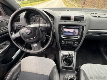 Škoda Octavia Combi RS 2.0 TDi 125 kW - 10