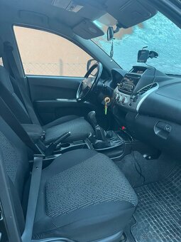 Mitsubishi l200 - 10