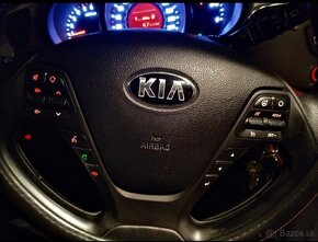 Kia Cee´d Combi 1.4 diesel - 10