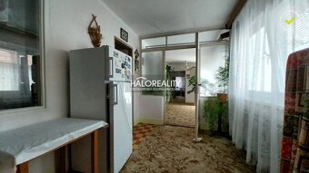 HALO reality - Predaj, rodinný dom Špačince, s garážou, poze - 10