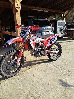 Predám Honda CRF250R 2021 po kompletnej generálke, top stav - 10