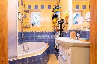 KRÁSNY ZREKONŚTRUOVANÝ, DVOJGENERAĆNÝ RODINNÝ DOM V BELUŚI - 10