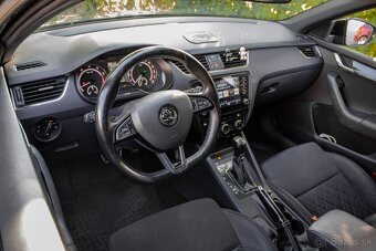 Škoda Octavia Combi 2.0 TSI RS DSG - 10