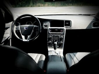 Predám Volvo S60 D5 – 2,5D, 151 kW, spoľahlivý 5-valec - 10