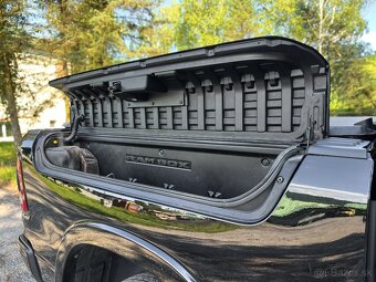 Dodge RAM 1500 5.7 HEMI Limited Black edition,Odpočet DPH - 10