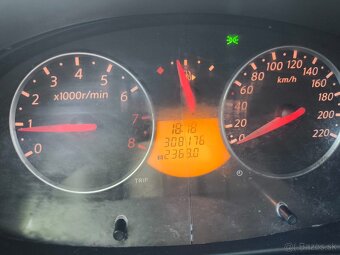 Nissan Micra 1.2 - 10