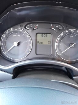 Škoda octavia 1.4 59kw najaz 125000km rok 2007 - 10