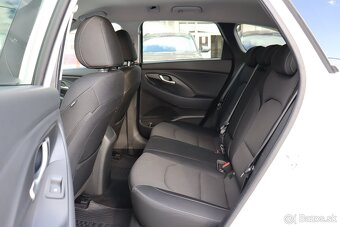 Hyundai i30 CW 1.6 CRDi 115 Comfort - 10