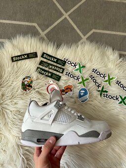 Jordan 4 - 10