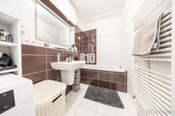 PRESVETLENÝ 3 IZBOVÝ BYT - ul. AGÁTOVÁ - 10
