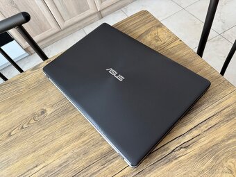 Asus/Notebook/i7/8GB RAM/1TB SSHD/2x Grafická karta 2GB - 10