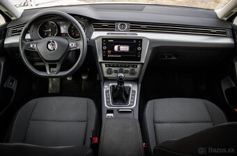 Volkswagen Passat Variant 2.0 TDI 2018 manuál - 10