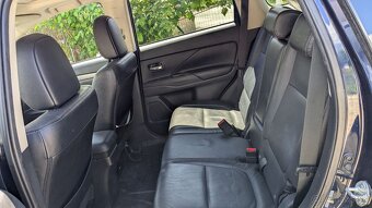 Predám Mitsubishi Outlander 3 2013 2,2DI-D 110kW - 7 miestne - 10