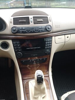 Mercedes W211 - 10