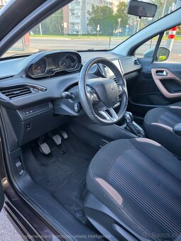 Peugeot 208 1.2 PureTech - 10