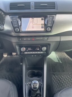Fabia - 10