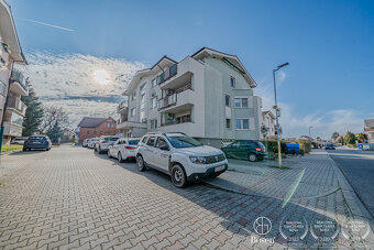 BOSEN | 2 izbový byt s balkónom a garáž. miestom v Rovinke - 10