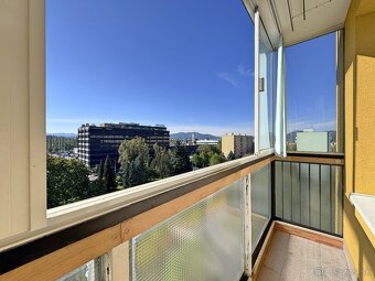 Na predaj slnečný 4-izbový byt na sídlisku Vlčince v Žiline - 10