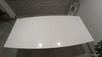 Jedálenský stôl - 10