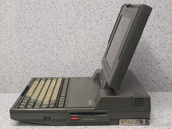 RETRO LAPTOP 》 TOSHIBA T3100 》HISTORICKÝ NOTEBOOK - 10