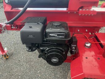 Štiepačka dreva 50T - 10