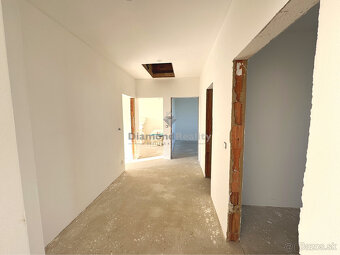 RezervovanéNa predaj kvalitná novostavba v obci Svätoplukov - 10