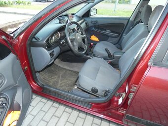 Nissan Almera - 10