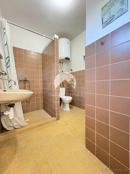 IBA U NÁS  Reality KOMPLEX s.r.o. Vám ponúka na PREDAJ zr - 10