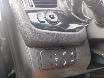 Kia ceed sw - 10