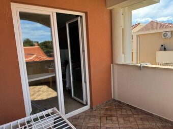 Chorvátsko- Novalja. Na predaj dvojizbový byt blízko centra. - 10