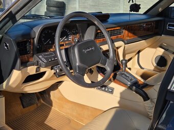 Jaguar Daimler XJ40 - 10