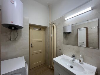 TICHÝ 2-IZBOVÝ BYT, KOMPLETNE ZARIADENÝ, PARKOVANIE, ŠANCOVÁ - 10