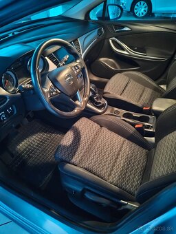 Opel Astra kombi 1.4T len 118 000 km - 10