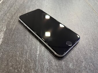 Apple iPhone SE (2020) 128 GB White - 10