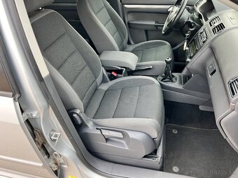 7 MIEST VW Touran 1.6TDi 77kW 2011 CR - 10