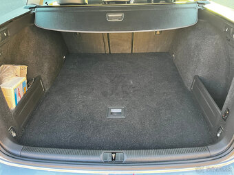 Volkswagen Passat B7 Highline Variant - 10