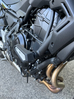 Kawasaki Z650 - 10