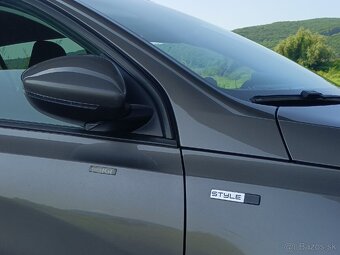 PEUGEOT 308 1.2 STYLE - 82 tis. km - 10